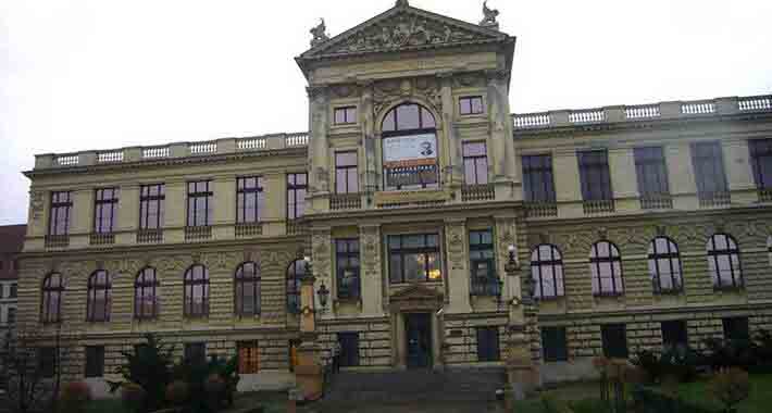 Obiective turistice Praga, Prague City Gallery