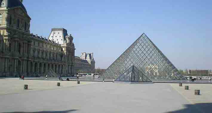 Obiective turistice Paris, Luvru