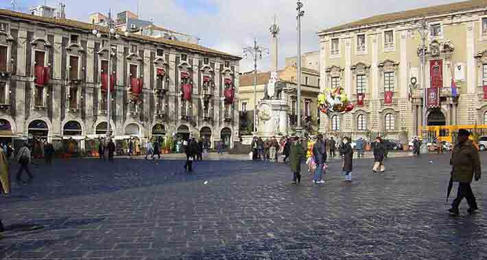Obiective turistice Catania, Piazza del Duomo 