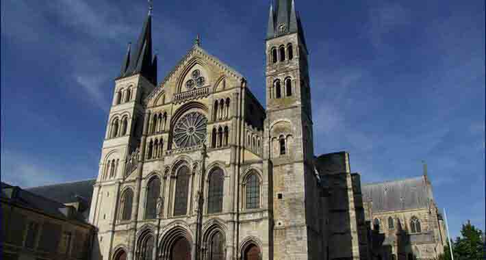 Obiective turistice Reims, Basiligue St.-Remi 