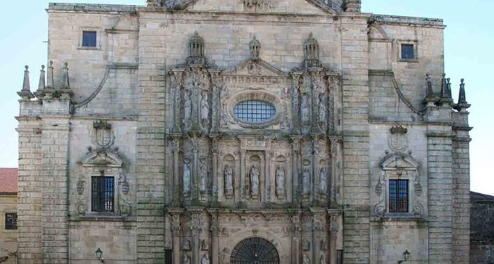Obiective turistice Santiago de Compostela, Biserica San Martin Pinario