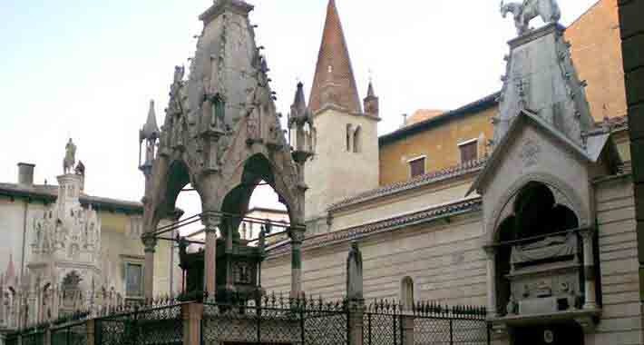 Obiective turistice Verona, Santa Maria Antica