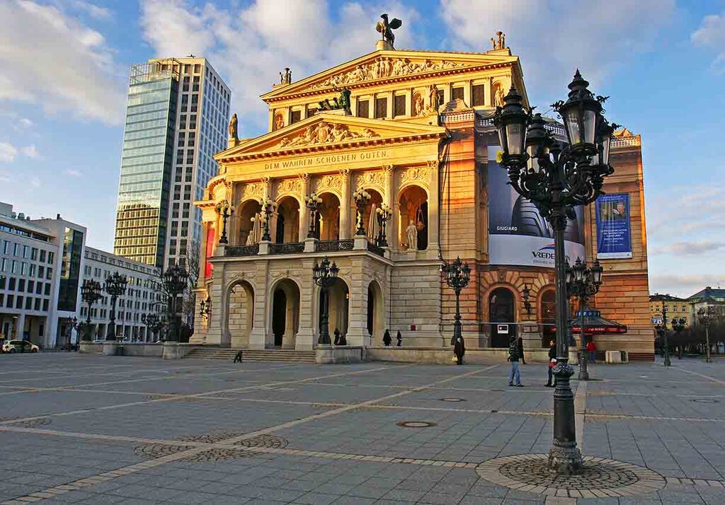 Vechea Opera din Frankfurt, obiective turistice de vizitat in Frankfurt