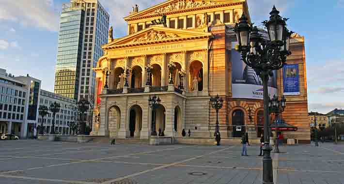 Obiective turistice Frankfurt, Vechea Opera