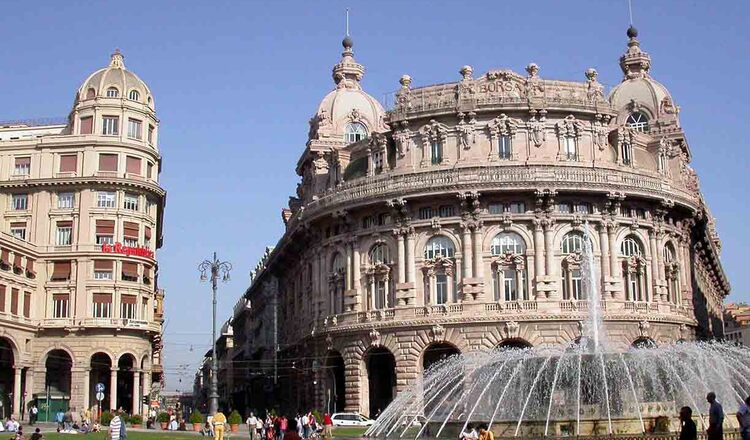 Cladirile de pe Strada Nuova 