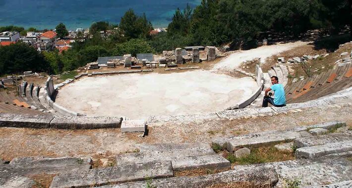 Obiective turistice Thassos, Amfiteatru