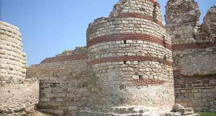 Obiective turistice Nessebar, Zidurile Fortaretei