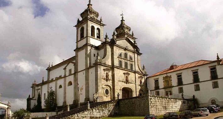 Obiective turistice Braga, Mosterio de Sao Martinho de Tibaes