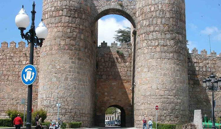 Puerta de San Vicente