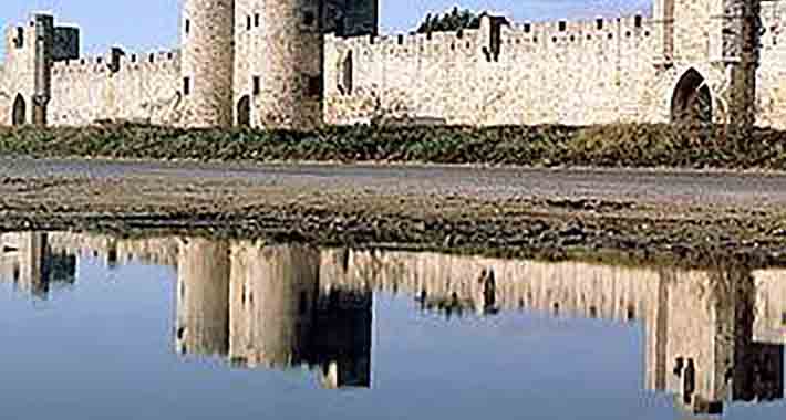 Obiective turistice Regiunea Camargue, Aigues-Mortes