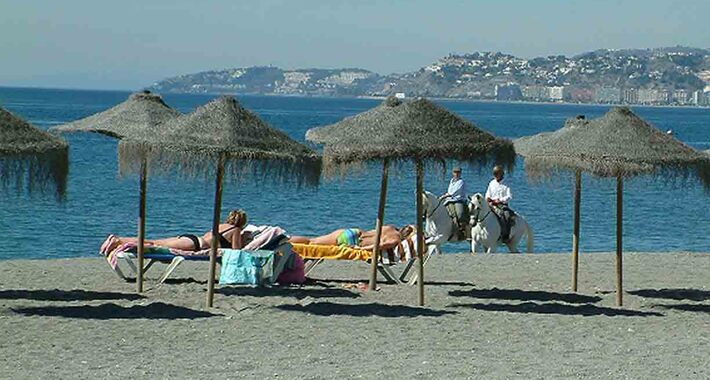 Obiective turistice Salobrena, Plaja din Salobrena