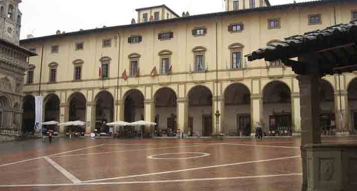 Obiective turistice Arezzo, Piazza Grande