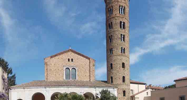 Obiective turistice Ravenna, Sant Apollinare Nuovo