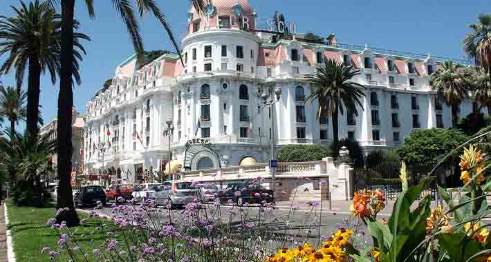 Obiective turistice Nice, Palatul Negresco