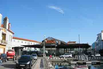 Aveiro - Largo da Praca do Peixe