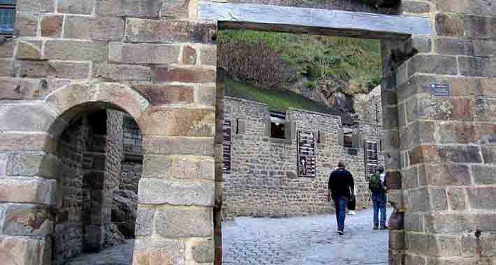 Obiective turistice Mont St Michel, Porte de l'Avancee
