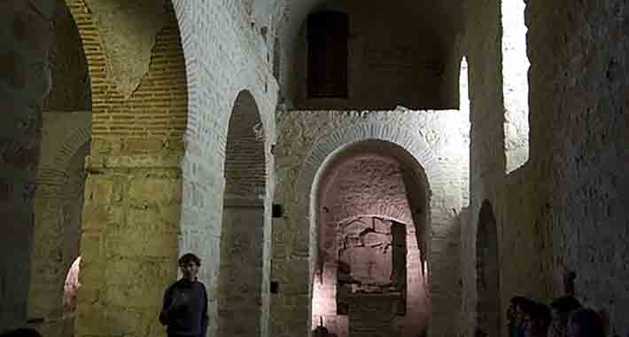 Obiective turistice Mont St Michel, Biserica Notre-Dame-sous-Terre