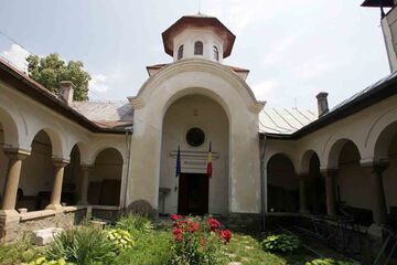 Targoviste - Galeriile Stelea