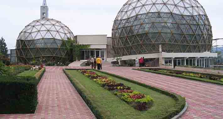 Obiective turistice Jibou, Gradina Botanica