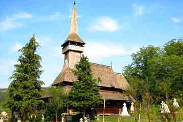 Sighetu Marmatiei - Biserica din lemn din Poienile Izei