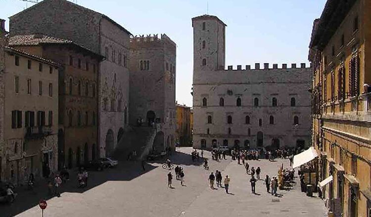 Obiective turistice Todi din Italia