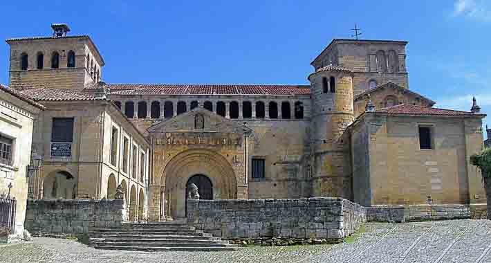 Obiective turistice Santillana del Mar, Colegiata