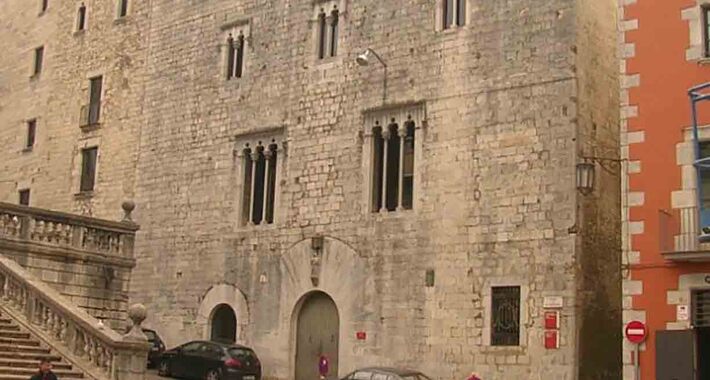 Obiective turistice Girona, Placa de la Catedral