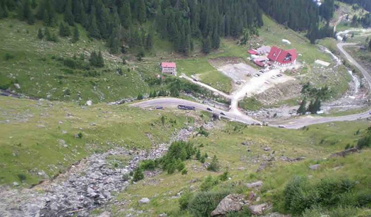 400 de experiente turistice din Romania, incluse in 7 cutii 