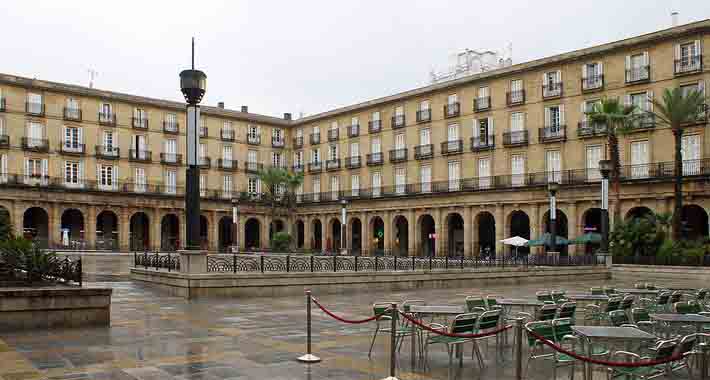 Obiective turistice Bilbao, Plaza Nueva
