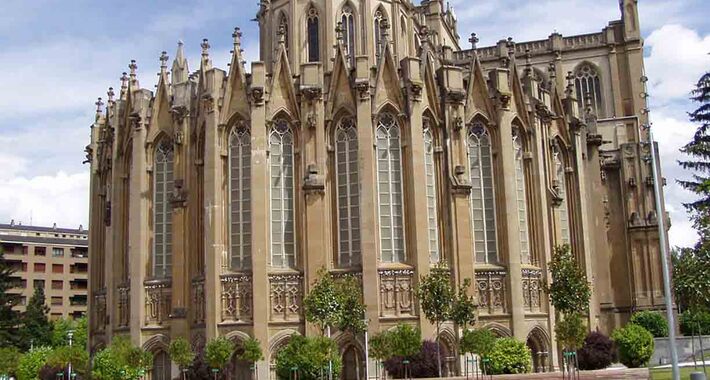 Obiective turistice Victoria Gasteiz, Catedrala Santa Maria