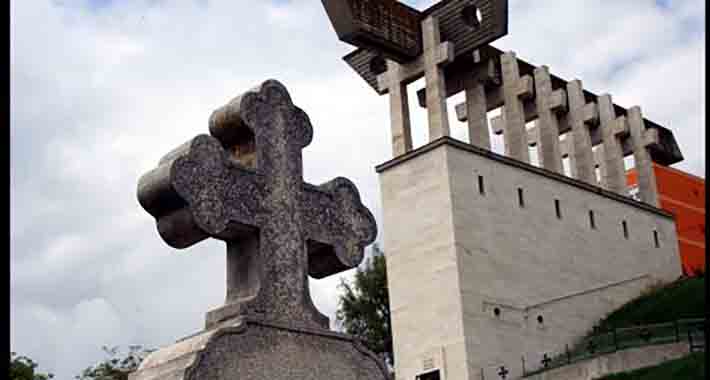 Obiective turistice Aiud, Monumentul Calvarul Aiudului