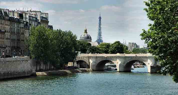 Obiective turistice Paris, Plimbare cu vaporul pe Sena