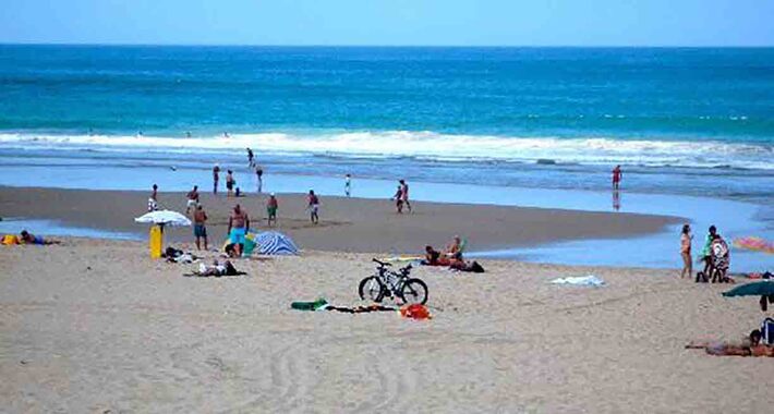 Obiective turistice Peninsula Setubal, Costa de Caparica