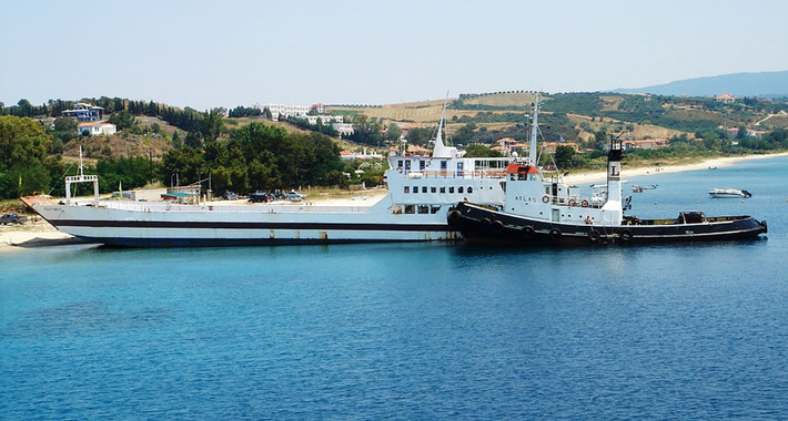 Obiective turistice Milos, Trypiti