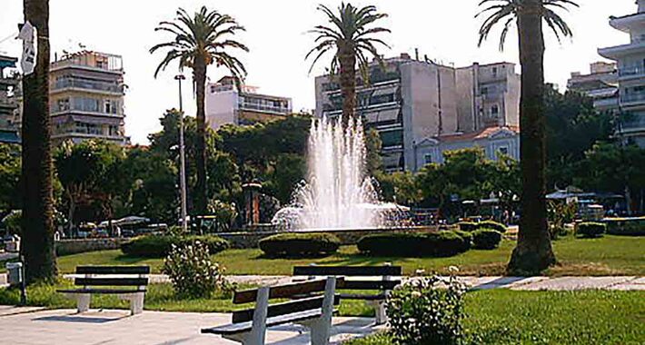 Obiective turistice Patra, Plateia Psila Alonia