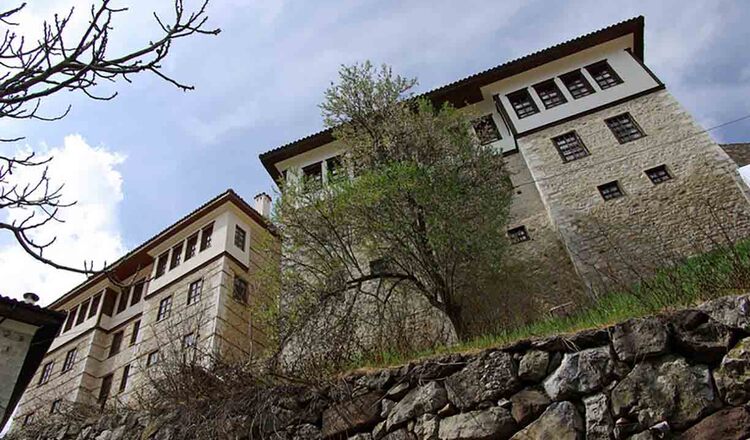 Conacele din Kastoria