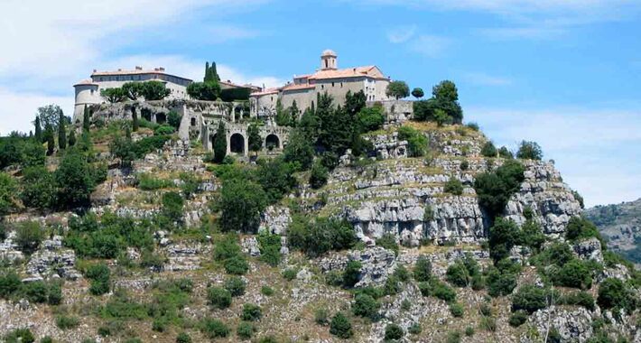 Obiective turistice Grasse, Gourdon