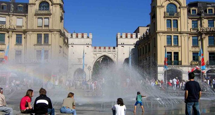 Obiective turistice Munchen, Karlsplatz