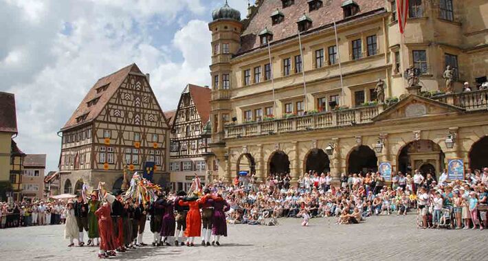 Obiective turistice Rothenburg ob der Tauber, Herterichbrunnen