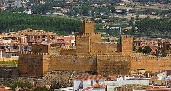 Obiective turistice Guadix, Fortareata Alcazaba