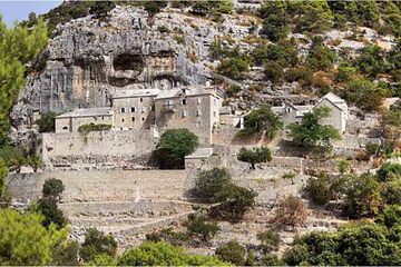 Insula Brac - Schitul din Blaca 