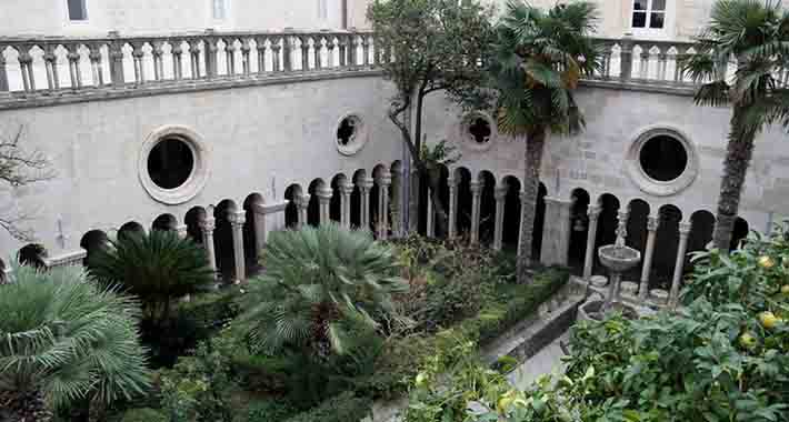 Obiective turistice Dubrovnik, Manastirea franciscana