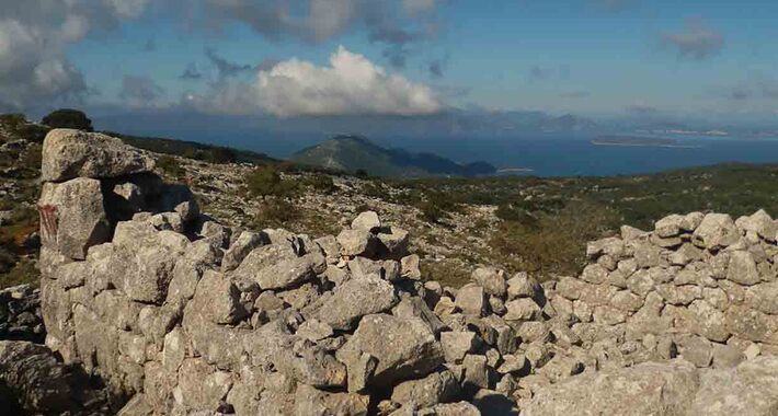 Obiective turistice Itaca, Satul Anogi