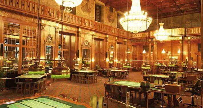 Obiective turistice Wiesbaden, Cazinourile Spielbank si Grosses Spiel