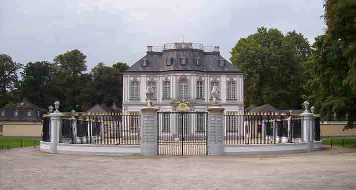 Obiective turistice Bruhl, Jagdschloss Falkenlust