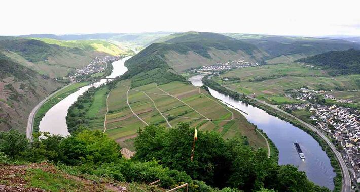 Obiective turistice Ediger Eller, Calmont