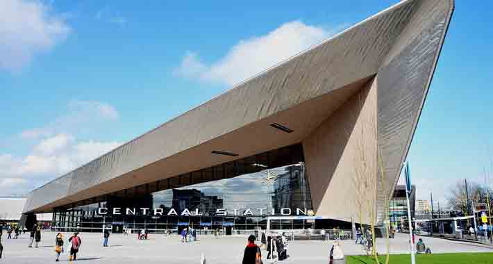 Obiective turistice Rotterdam, Centraal Station si Station Rotterdam Blaak