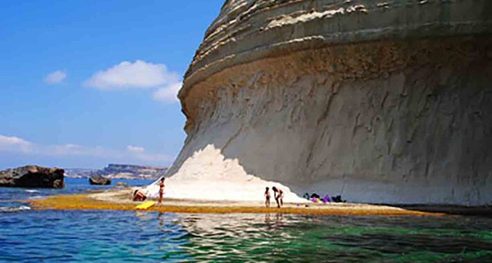 Obiective turistice Coastele insulei Malta, Golful Salina Bay