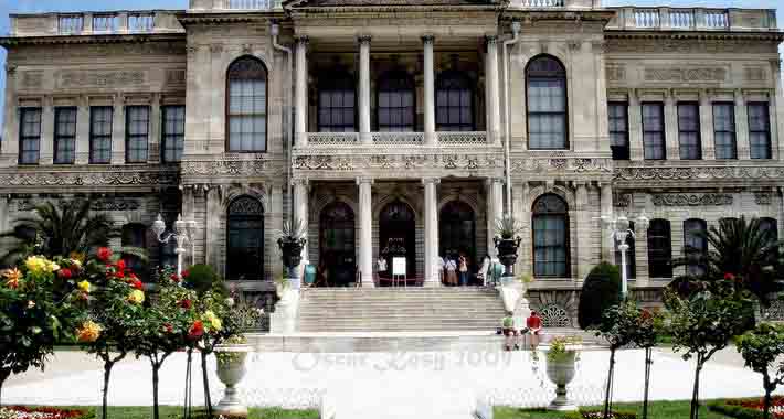 Obiective turistice Istanbul, Palatul Dolmabahce