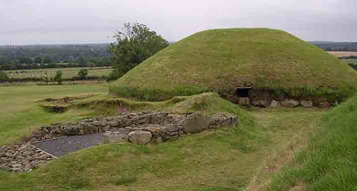 Obiective turistice Drogheda, Knowth si Dowth 